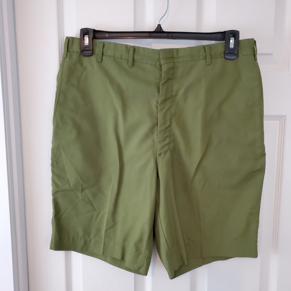 Men's Farah Green Flat Front Shorts